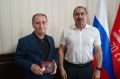 Почётным знаком Народного Собрания РД «За заслуги в развитие парламентаризма» награждён первый заместитель председателя Собрания депутатов Магомед Магомедов