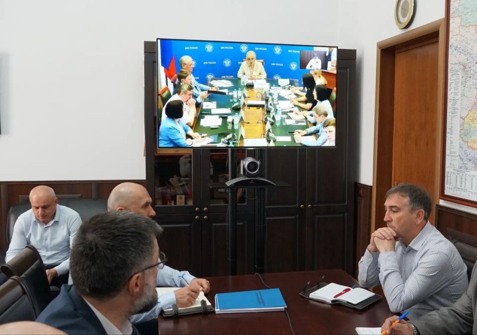 В преддверии старта кампаний ЕДГ- 2026 Центризбирком организовал для окружных избирательных комиссий двухдневный обучающий семинар в режиме видеоконференцсвязи В преддверии старта кампаний ЕДГ- 2026 Центризбирком организовал для окружных избирательных комиссий двухдневный обучающий семинар в режиме видеоконференцсвязи