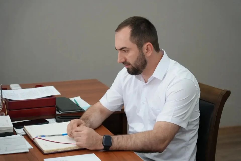 В администрации города Каспийска состоялся личный прием граждан, который провел заместитель главы Каспийска Нурудин Халилов В администрации города Каспийска состоялся личный прием граждан, который провел заместитель главы Каспийска Нурудин Халилов