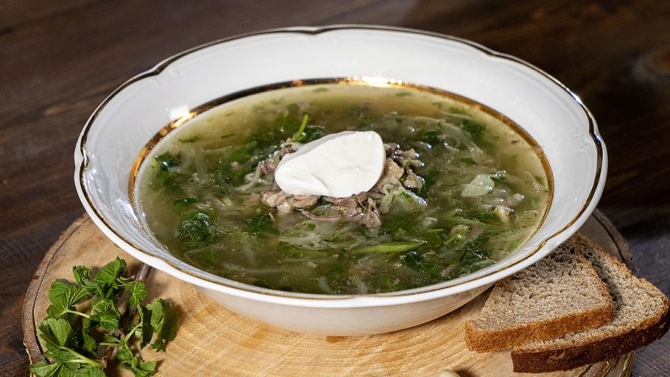 Кологривские щи: согревающий вкус традиционной кухни с гусиным бульоном