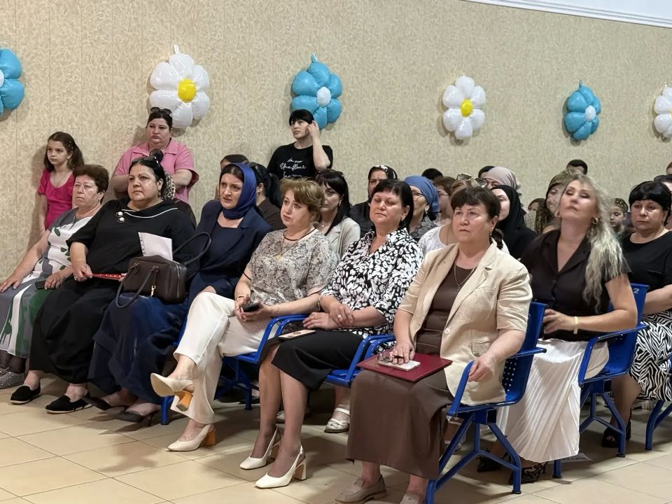 В Тарумовском центре культуры состоялась официальная церемония открытия Года дошкольного образования, объявленного в 2026 году по инициативе Министерства просвещения РФ В Тарумовском центре культуры состоялась официальная церемония открытия Года дошкольного образования, объявленного в 2026 году по инициативе Министерства просвещения РФ