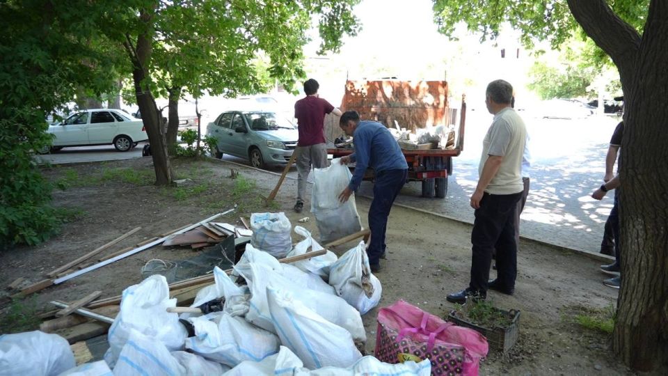 Подготовка к осенне-зимнему периоду в Махачкале: комплекс мероприятий по адресу Айвазовского, 10 Подготовка к осенне-зимнему периоду в Махачкале: комплекс мероприятий по адресу Айвазовского, 10