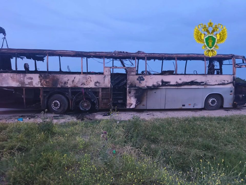 В Дагестане прокуратура контролирует установление обстоятельств возгорания пассажирского автобуса