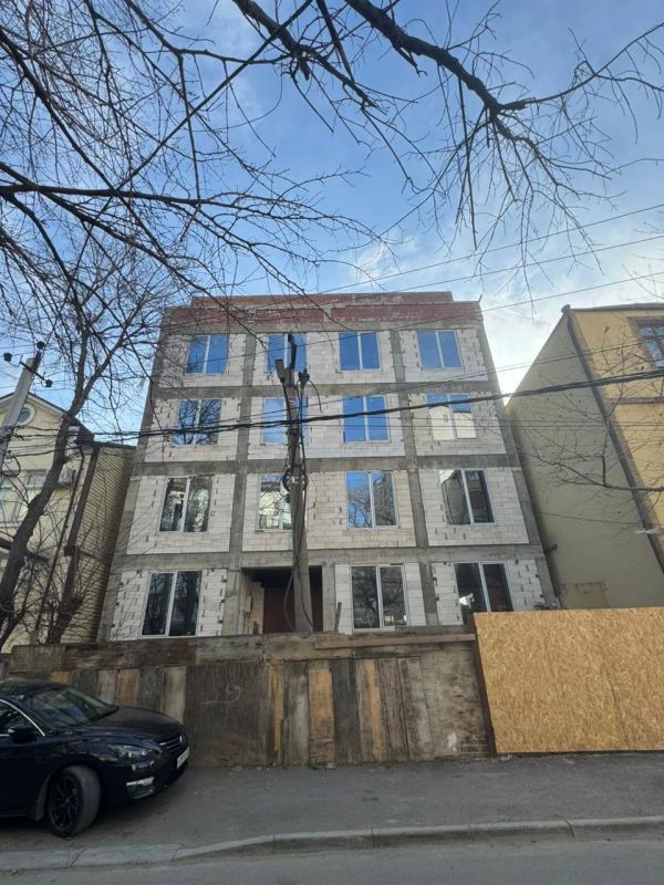 Застройщика обязали снести два этажа многоквартирного дома в Махачкале