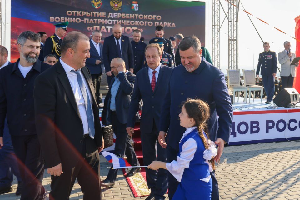 Фёдор Щукин принял участие в открытии парка «Патриот» в Дербентском районе Фёдор Щукин принял участие в открытии парка «Патриот» в Дербентском районе