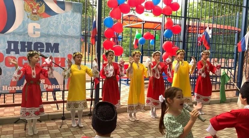 В Ногайском районе открыли новую спортивную площадку, построенную по госпрограмме комплексного развития сельских территорий В Ногайском районе открыли новую спортивную площадку, построенную по госпрограмме комплексного развития сельских территорий