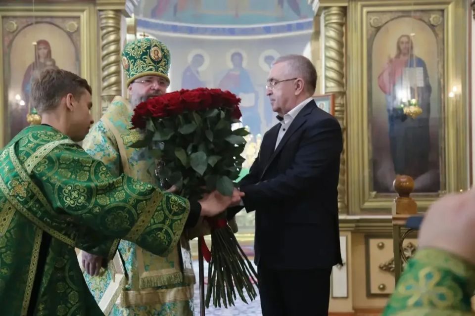 Юрий Левицкий поздравил архиепископа Варлаама с Днём тезоименитства Юрий Левицкий поздравил архиепископа Варлаама с Днём тезоименитства
