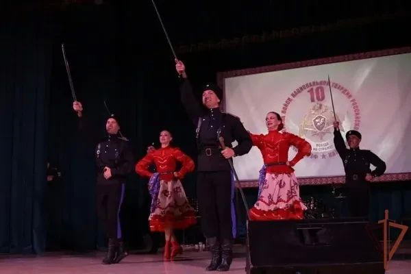 В Дагестане прошли концерты ансамбля песни и пляски Северо-Кавказского ордена Жукова округа Росгвардии В Дагестане прошли концерты ансамбля песни и пляски Северо-Кавказского ордена Жукова округа Росгвардии
