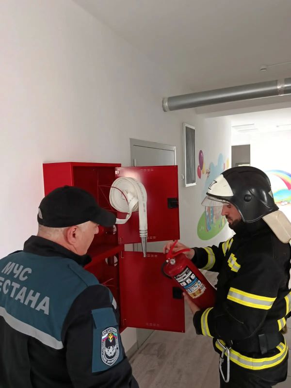 Сотрудники пожарной части N57 провели тренировочное занятие по решению пожарно-тактических задач на социально-значимом объекте Сотрудники пожарной части N57 провели тренировочное занятие по решению пожарно-тактических задач на социально-значимом объекте