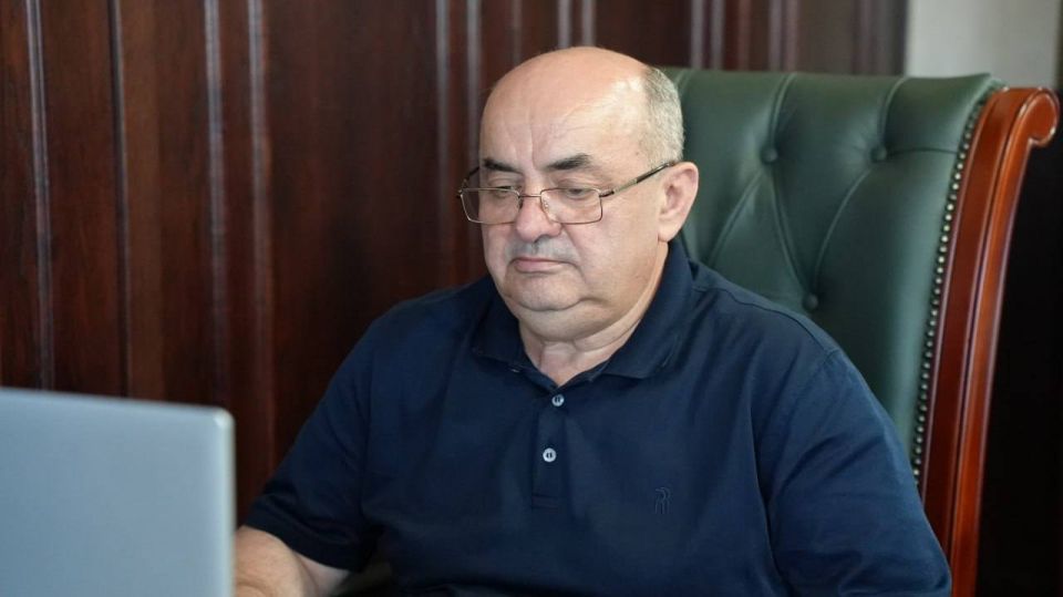 Администрация Хасавюрта приняла участие в совещании по вопросам ликвидации последствий паводков в РД Администрация Хасавюрта приняла участие в совещании по вопросам ликвидации последствий паводков в РД