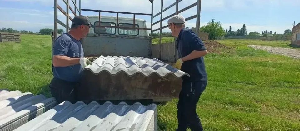 Игорь Кастюкевич: Республика Дагестан. Волонтерский лагерь "Дагестанский Рубеж", работает еще и как логистический центр, сформированный по линии партии «Единая Россия» Игорь Кастюкевич: Республика Дагестан. Волонтерский лагерь "Дагестанский Рубеж", работает еще и как логистический центр, сформированный по линии партии «Единая Россия»