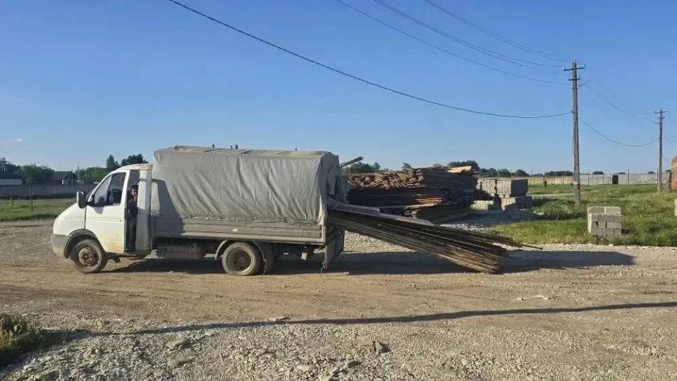 Игорь Кастюкевич: Республика Дагестан. Волонтерский лагерь "Дагестанский Рубеж", работает еще и как логистический центр, сформированный по линии партии «Единая Россия» Игорь Кастюкевич: Республика Дагестан. Волонтерский лагерь "Дагестанский Рубеж", работает еще и как логистический центр, сформированный по линии партии «Единая Россия»