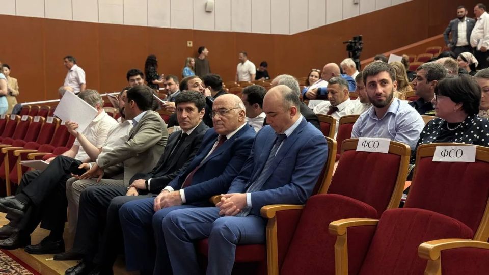 В Доме Дружбы проходит первый этап XXXVII Конференции Дагестанского регионального отделения «Единой России» В Доме Дружбы проходит первый этап XXXVII Конференции Дагестанского регионального отделения «Единой России»