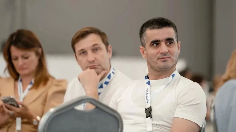 Центр знаний «Машук» запустил всероссийский проект «Эффект «Машука»: сила образования — в людях», первым героем которого стал выпускник центра, директор каспийской гимназии №12 имени Анвара Аджиева Хайрула Мурзаев Центр знаний «Машук» запустил всероссийский проект «Эффект «Машука»: сила образования — в людях», первым героем которого стал выпускник центра, директор каспийской гимназии №12 имени Анвара Аджиева Хайрула Мурзаев