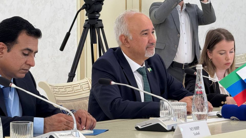 Федор Щукин проводит встречу с послом Пакистана в РФ Фейсалом Ниазом Тирмизи Федор Щукин проводит встречу с послом Пакистана в РФ Фейсалом Ниазом Тирмизи