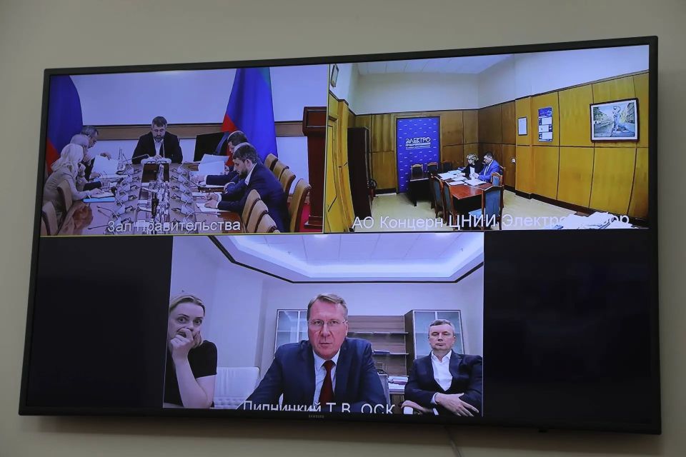 Магомед Рамазанов провел встречи с руководством промышленных предприятий Дагестана Магомед Рамазанов провел встречи с руководством промышленных предприятий Дагестана