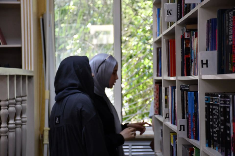 «Единственное, что вы обязательно должны знать, — это где находится библиотека», — говорил Альберт Эйнштейн «Единственное, что вы обязательно должны знать, — это где находится библиотека», — говорил Альберт Эйнштейн
