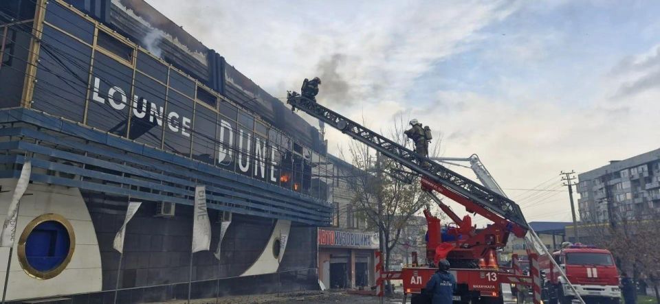В Дербенте при пожаре в многоэтажке эвакуировали 25 человек
