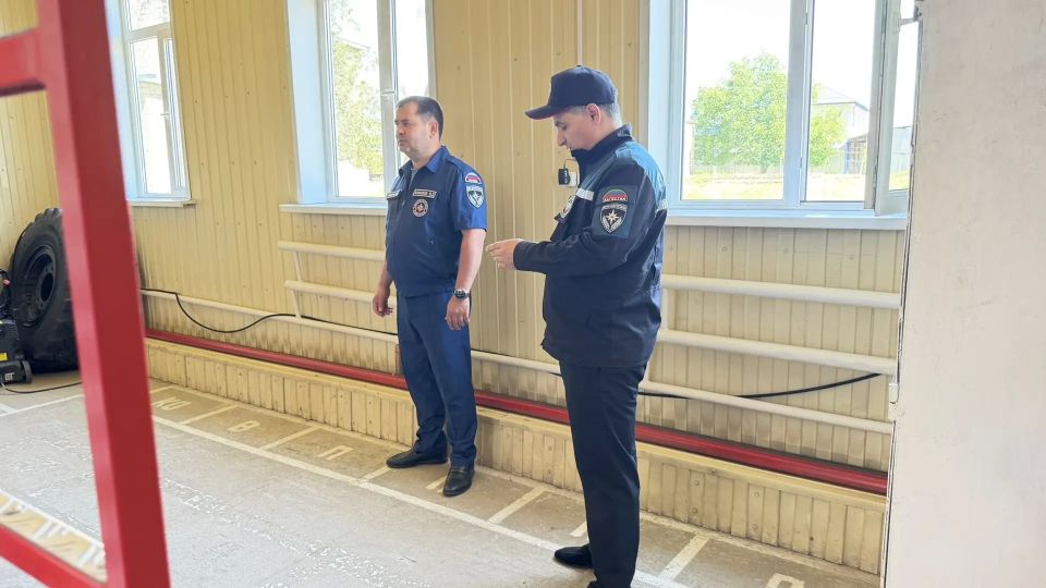 "Только совместными усилиями мы сможем минимизировать риски и сохранить жизни людей" Руководитель ГКУ РД «Противопожарная служба Республики Дагестан» Эльдар Хамавов... "Только совместными усилиями мы сможем минимизировать риски и сохранить жизни людей" Руководитель ГКУ РД «Противопожарная служба Республики Дагестан» Эльдар Хамавов...