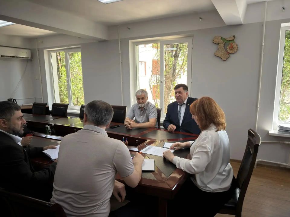 Предпринимателям пригорода Махачкалы рассказали о мерах господдержки и льготных займах Предпринимателям пригорода Махачкалы рассказали о мерах господдержки и льготных займах