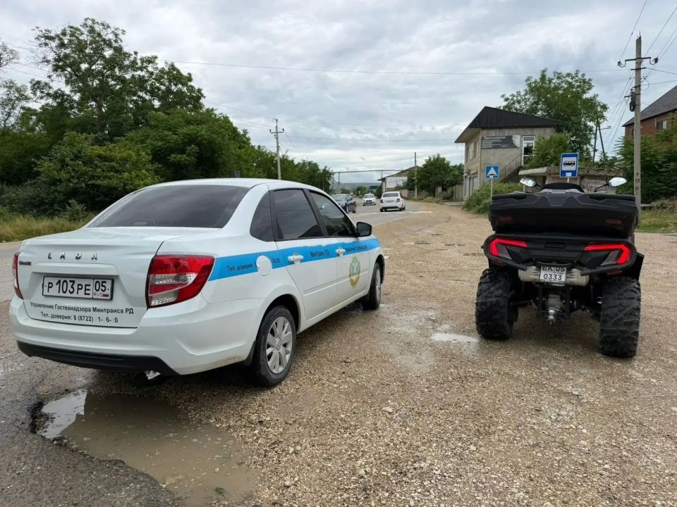 В Каякентском районе проверили самоходные машины в аграрных предприятиях В Каякентском районе проверили самоходные машины в аграрных предприятиях