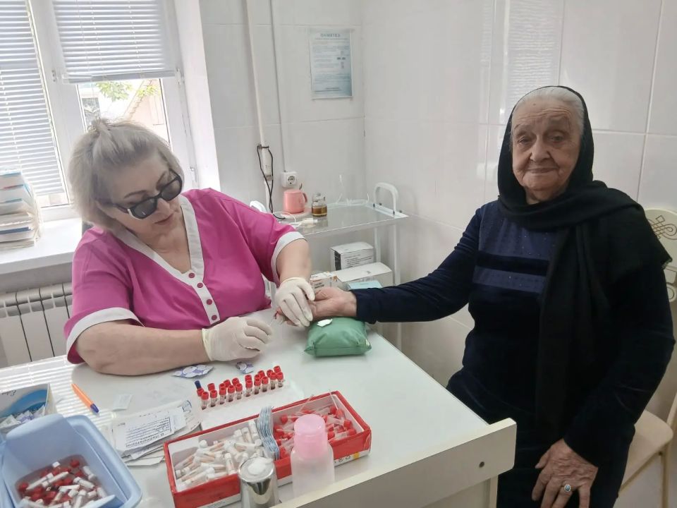 Мобильная бригада доставила на обследование более 150 пожилых жителей Дербента и района Мобильная бригада доставила на обследование более 150 пожилых жителей Дербента и района
