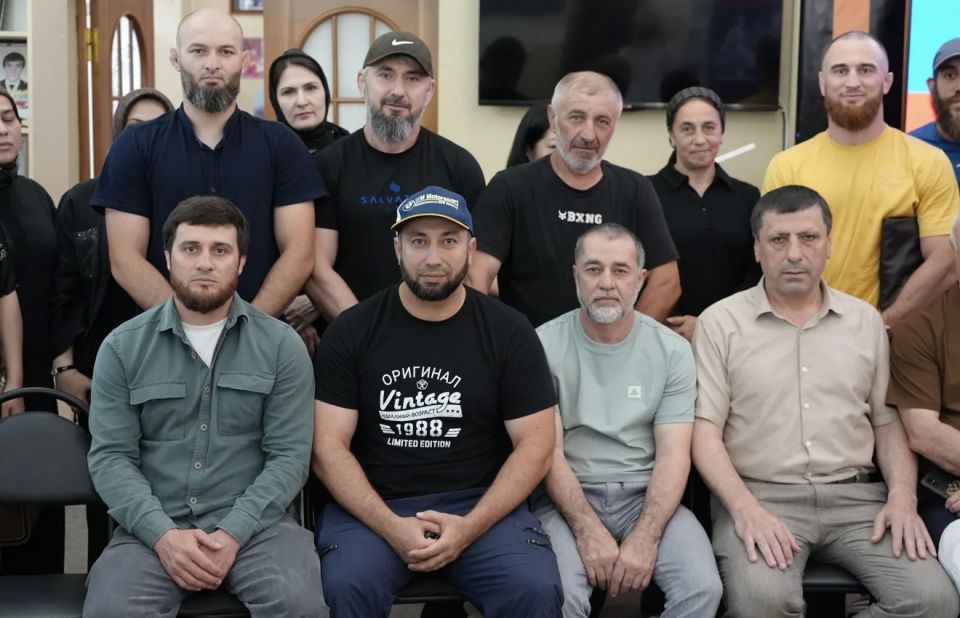18 июня 2026 года в Центральной библиотеке им. Ф. Алиевой состоялся семинар для тренерского состава, посвящённый ознакомлению с позитивными практиками, а также передовыми формами и методами профилактической работы с молодыми... 18 июня 2026 года в Центральной библиотеке им. Ф. Алиевой состоялся семинар для тренерского состава, посвящённый ознакомлению с позитивными практиками, а также передовыми формами и методами профилактической работы с молодыми...