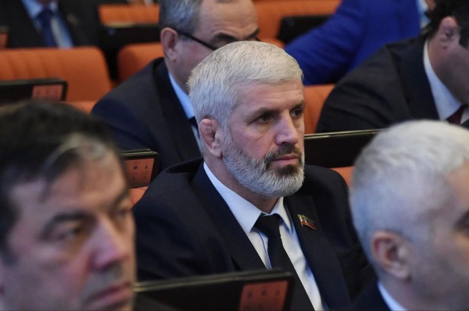 Федор Щукин поблагодарил депутатов за поддержку инициатив, связанных с выполнением задач СВО Федор Щукин поблагодарил депутатов за поддержку инициатив, связанных с выполнением задач СВО