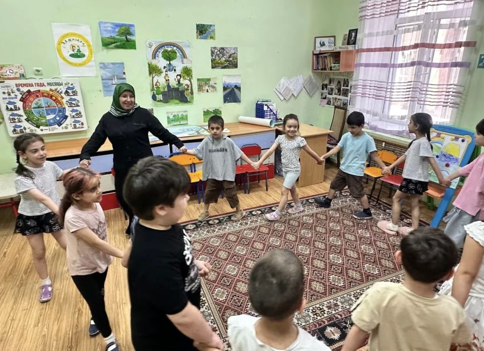 Минприроды РД: экопросвещение начинается с детства — экоурок «Эколята» в детском саду Махачкалы Минприроды РД: экопросвещение начинается с детства — экоурок «Эколята» в детском саду Махачкалы