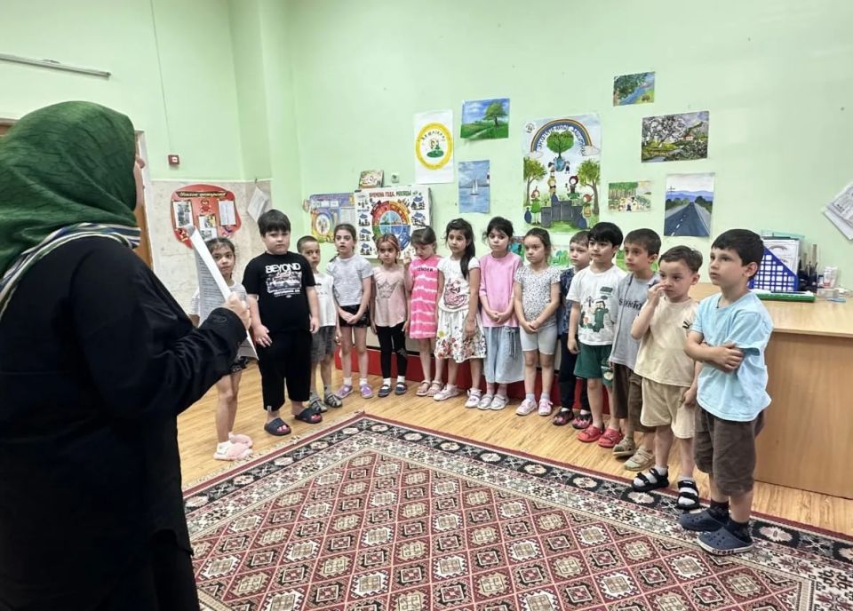 Минприроды РД: экопросвещение начинается с детства — экоурок «Эколята» в детском саду Махачкалы Минприроды РД: экопросвещение начинается с детства — экоурок «Эколята» в детском саду Махачкалы