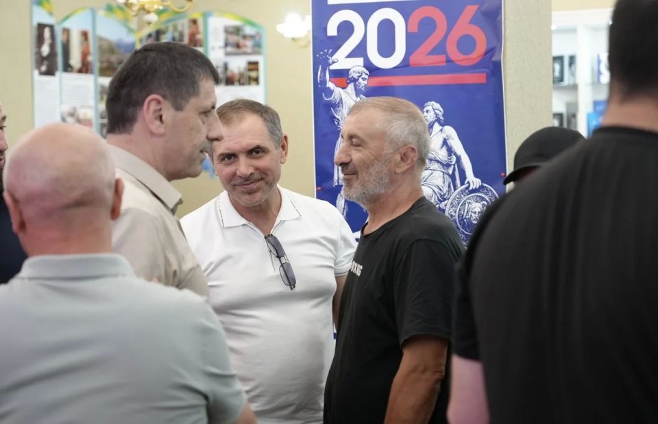 18 июня 2026 года в Центральной библиотеке им. Ф. Алиевой состоялся семинар для тренерского состава, посвящённый ознакомлению с позитивными практиками, а также передовыми формами и методами профилактической работы с молодыми... 18 июня 2026 года в Центральной библиотеке им. Ф. Алиевой состоялся семинар для тренерского состава, посвящённый ознакомлению с позитивными практиками, а также передовыми формами и методами профилактической работы с молодыми...