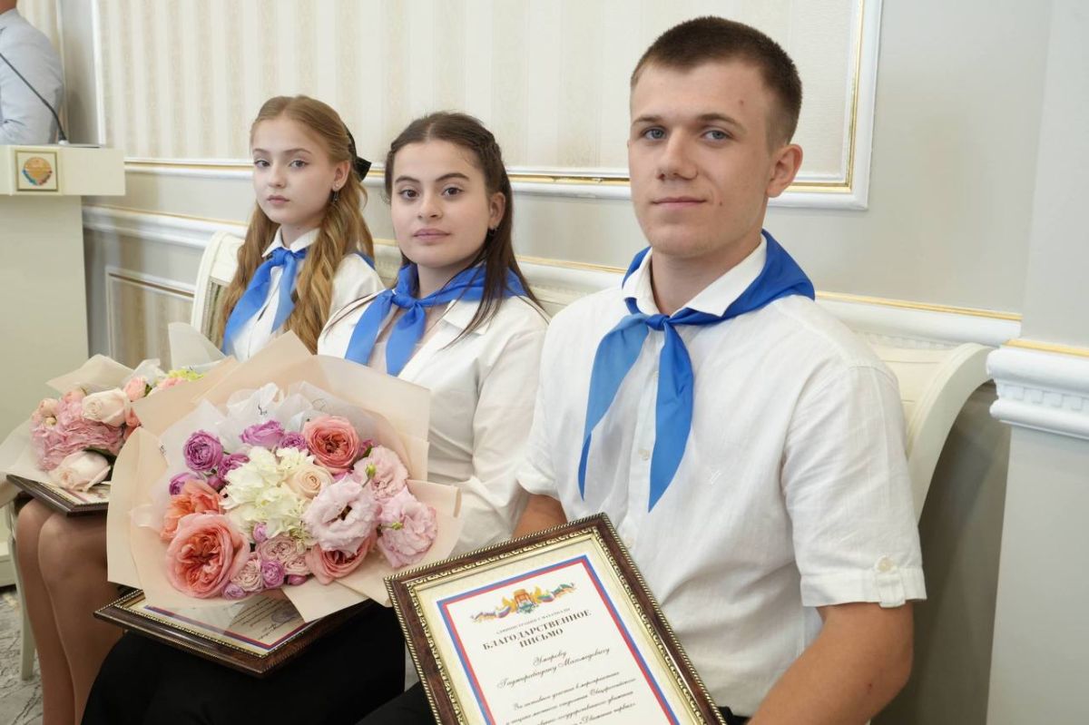 Фоторепортаж с торжественной церемонии награждения «Движения Первых» Фоторепортаж с торжественной церемонии награждения «Движения Первых»