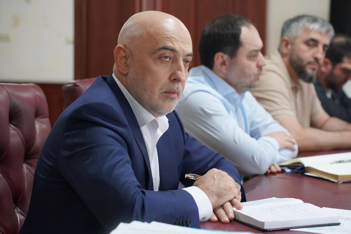 Заур Эминов обозначил ключевые задачи Минимущества на предстоящую неделю Заур Эминов обозначил ключевые задачи Минимущества на предстоящую неделю