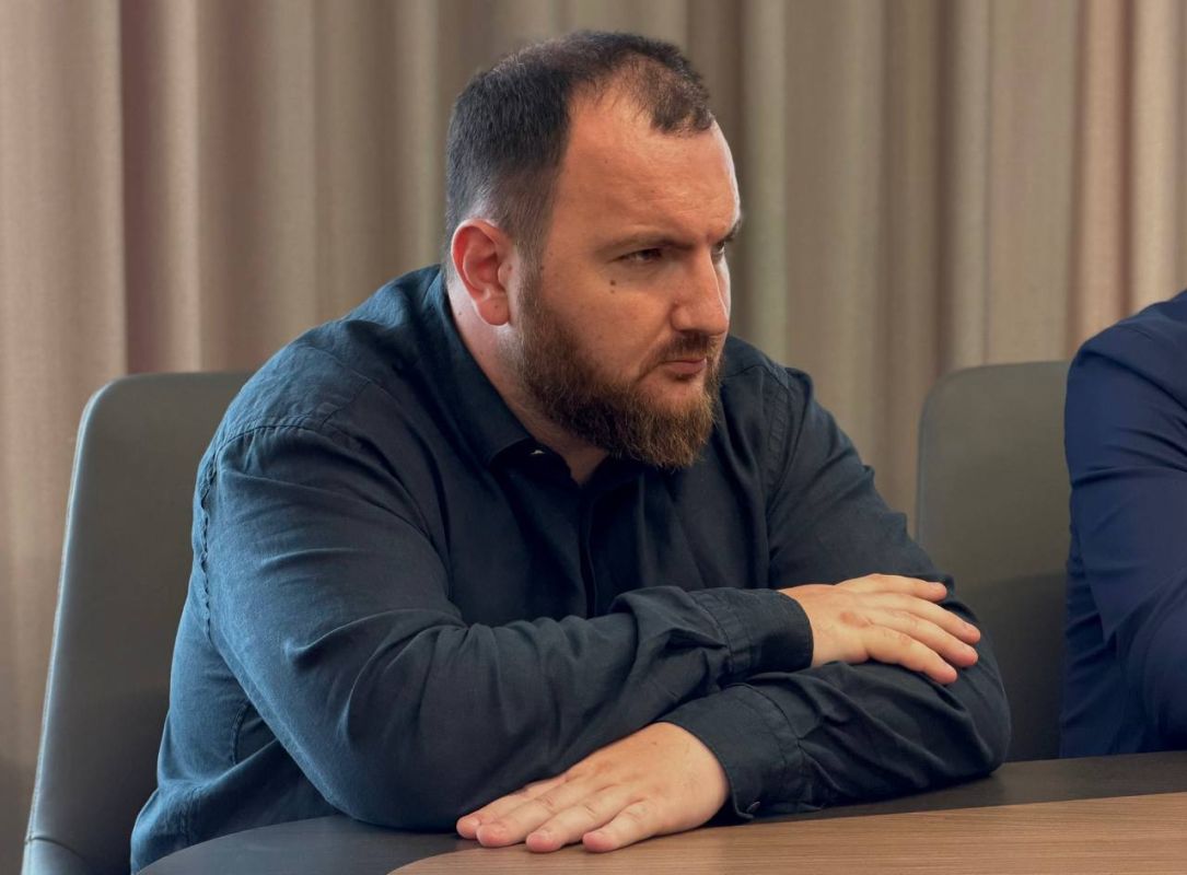 Врио министра строительства, архитектуры и жилищно-коммунального хозяйства Республики Дагестан Бахтияр Уллаев провёл личный приём граждан по жилищным вопросам Врио министра строительства, архитектуры и жилищно-коммунального хозяйства Республики Дагестан Бахтияр Уллаев провёл личный приём граждан по жилищным вопросам