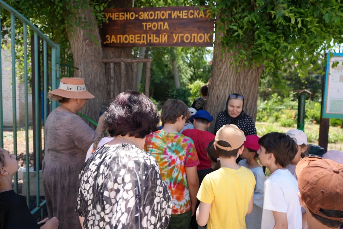 В Каспийске на базе Станции юных натуралистов (СЮН) торжественно открылась экологическая тропа «Заповедный уголок» В Каспийске на базе Станции юных натуралистов (СЮН) торжественно открылась экологическая тропа «Заповедный уголок»