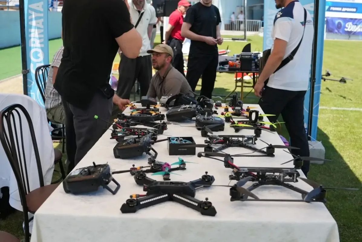 В Махачкале стартовал чемпионат по гонкам дронов В Махачкале стартовал чемпионат по гонкам дронов