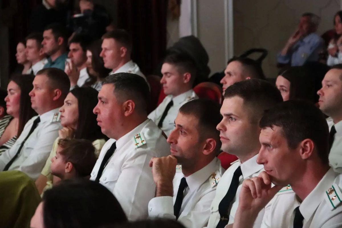 Темирлан Абуталимов принял участие в торжественном мероприятии, посвященном 30-летию со дня образования отряда пограничного контроля «Дагестан» Темирлан Абуталимов принял участие в торжественном мероприятии, посвященном 30-летию со дня образования отряда пограничного контроля «Дагестан»