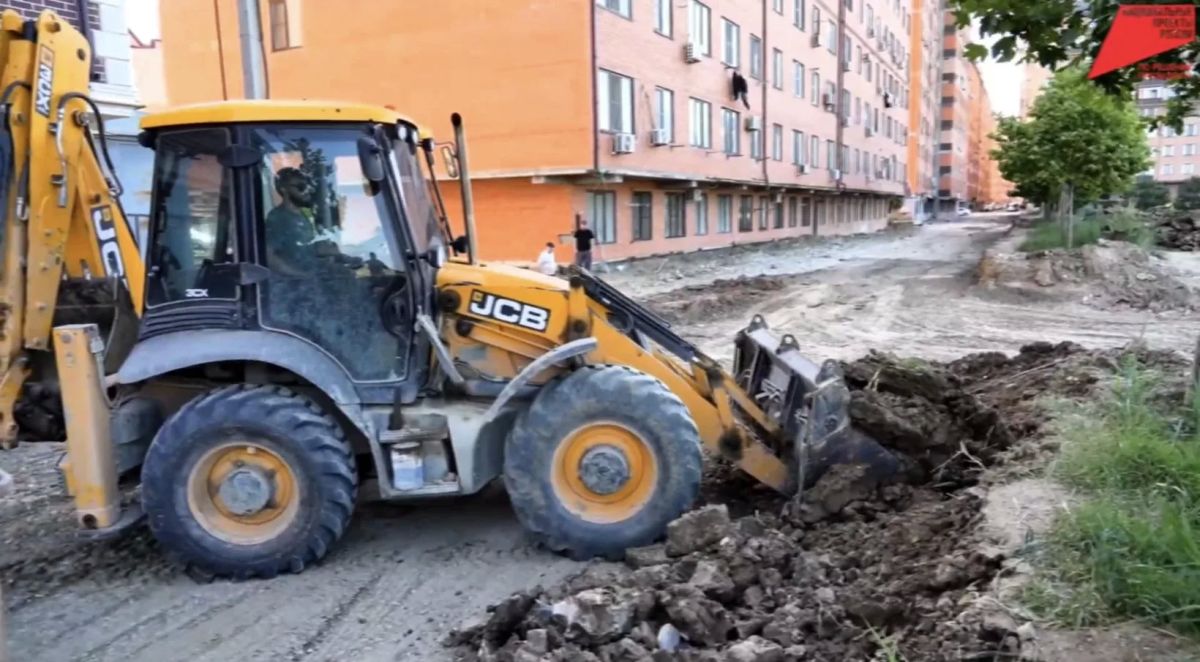 В Махачкале идет строительство нового сквера на улице Хурукринская В Махачкале идет строительство нового сквера на улице Хурукринская