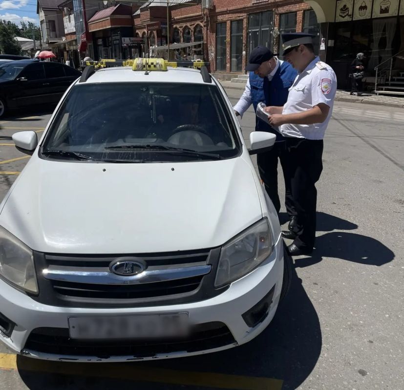 В Буйнакске проверили безопасность городского такси В Буйнакске проверили безопасность городского такси