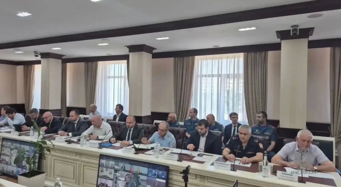 Ратмир Расулов принял участие в заседании федеральной правительственной комиссии по ликвидации последствий стихии, которое прошло в режиме видеоконференцсвязи под руководством руководителя Минприроды России Александра Козлова Ратмир Расулов принял участие в заседании федеральной правительственной комиссии по ликвидации последствий стихии, которое прошло в режиме видеоконференцсвязи под руководством руководителя Минприроды России Александра Козлова