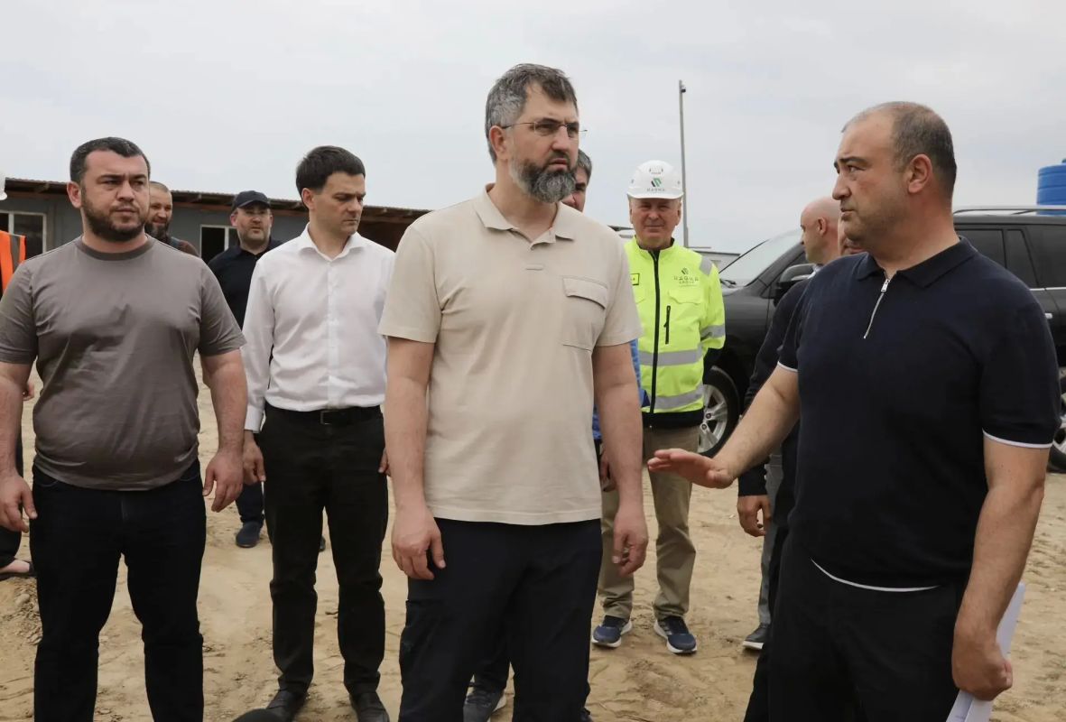 В Дербенте по проекту КРТ строят школу на 1200 мест и два детсада на 140 мест каждый В Дербенте по проекту КРТ строят школу на 1200 мест и два детсада на 140 мест каждый