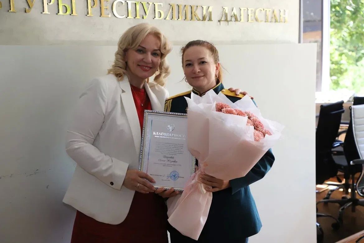 «Прогреметь так талантливо и ярко в масштабах страны - дорогого стоит» «Прогреметь так талантливо и ярко в масштабах страны - дорогого стоит»