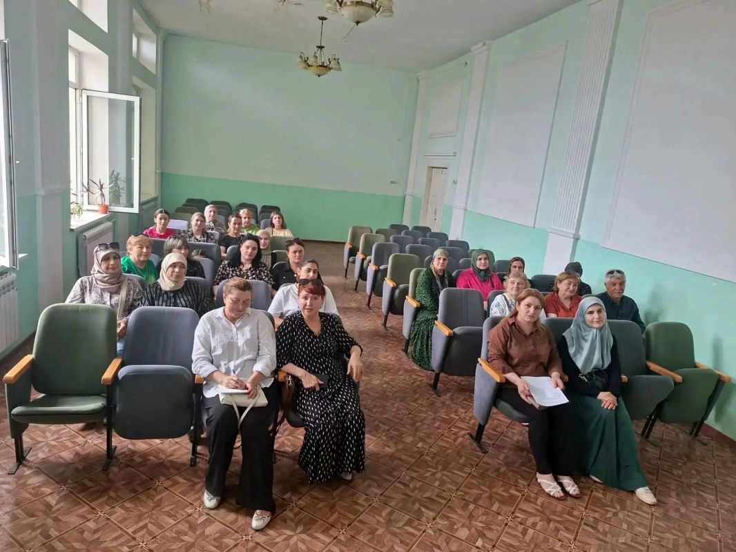 В рамках исполнения постановления администрации городского округа «город Каспийск» от 06.05.2026г. №451 «Об организации обучения населения городского округа «город Каспийск» приемам оказания первой помощи» продолжается... В рамках исполнения постановления администрации городского округа «город Каспийск» от 06.05.2026г. №451 «Об организации обучения населения городского округа «город Каспийск» приемам оказания первой помощи» продолжается...