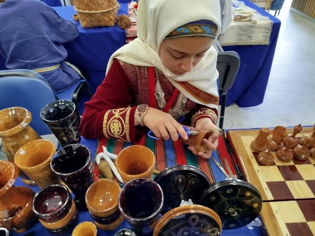 Юная мастерица из Дагестана стала победительницей Всероссийского фестиваля народной культуры «Наследники традиций» Юная мастерица из Дагестана стала победительницей Всероссийского фестиваля народной культуры «Наследники традиций»
