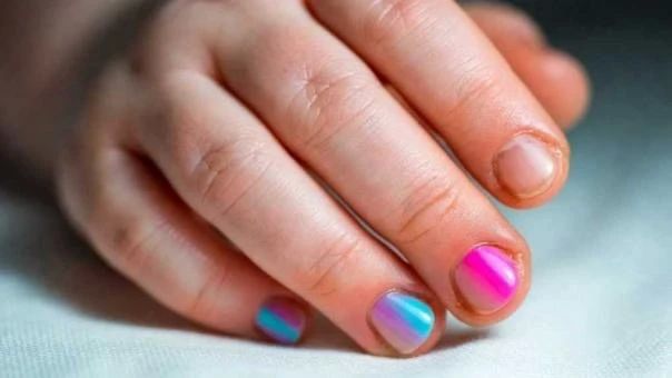 В России полностью запретят маникюр для детей до 14 лет — соответствующую норму добавят в ГОСТ салонов красоты