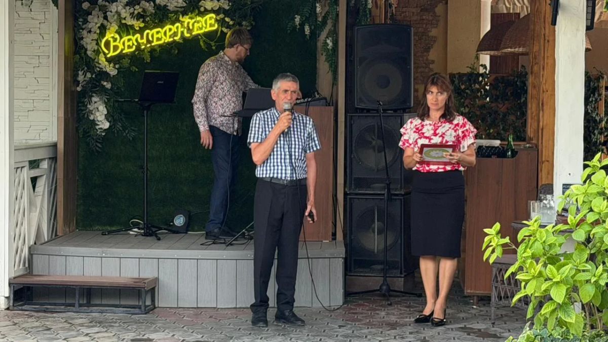 Праздничное мероприятие, посвященное Всероссийскому Дню семьи, любви и верности, прошло в Каспийске Праздничное мероприятие, посвященное Всероссийскому Дню семьи, любви и верности, прошло в Каспийске