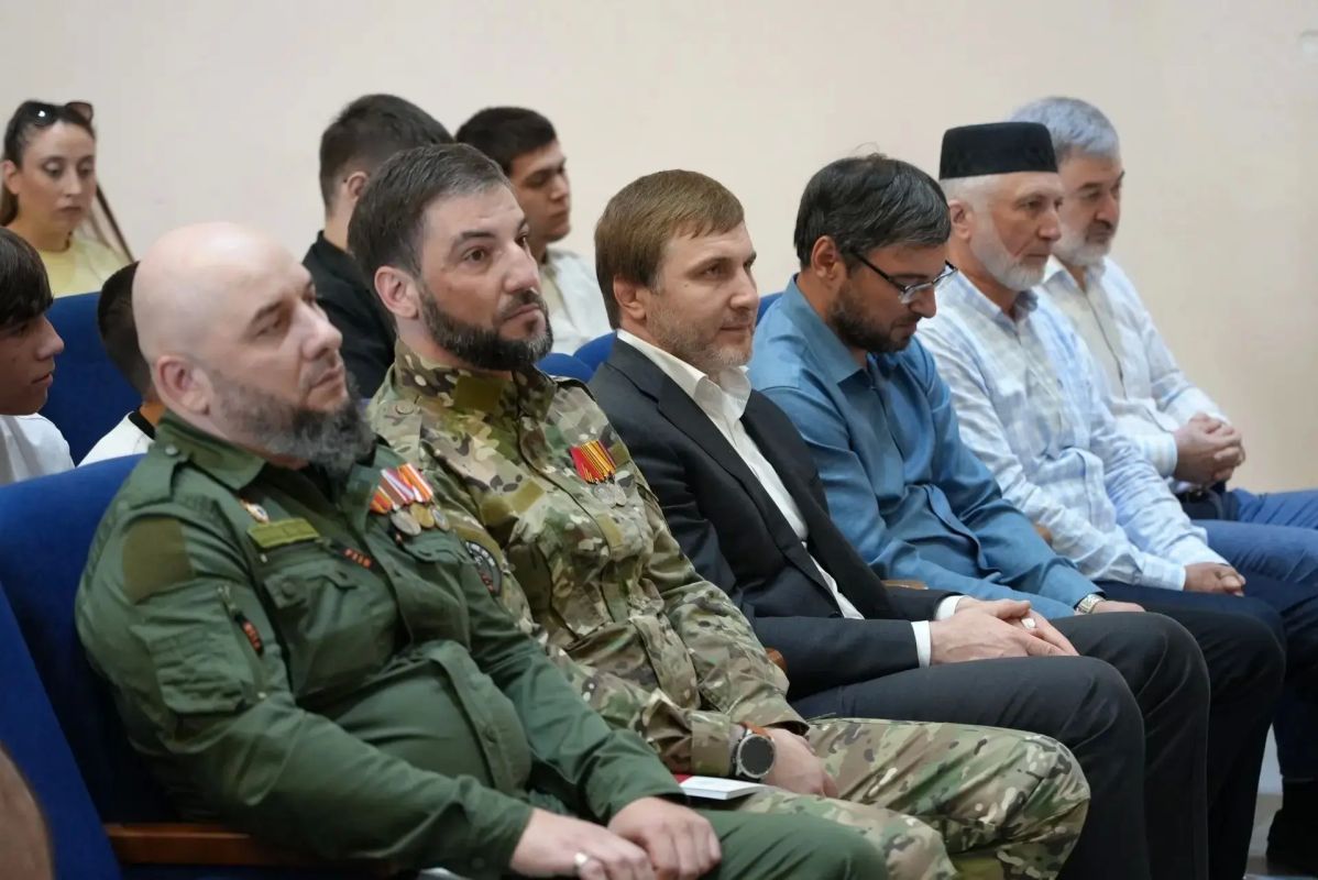 8 июля 2026 года, в День семьи, любви и верности, в Энергетическом колледже прошла конференция «Крепкая семья — сильная страна» 8 июля 2026 года, в День семьи, любви и верности, в Энергетическом колледже прошла конференция «Крепкая семья — сильная страна»
