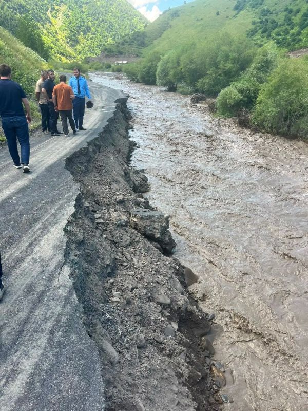 Руководство Минтранса Дагестана контролирует восстановление дорог после недавних ливней Руководство Минтранса Дагестана контролирует восстановление дорог после недавних ливней