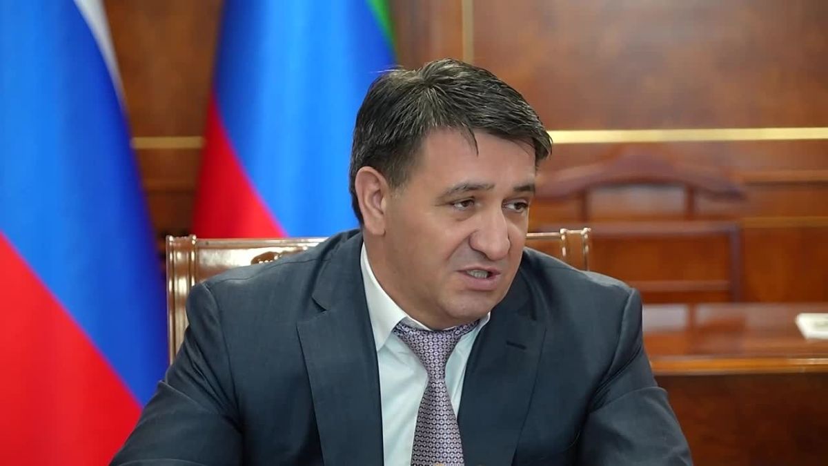 Джамбулат Салавов: Ассаламу алейкум, добрый день, уважаемые махачкалинцы!