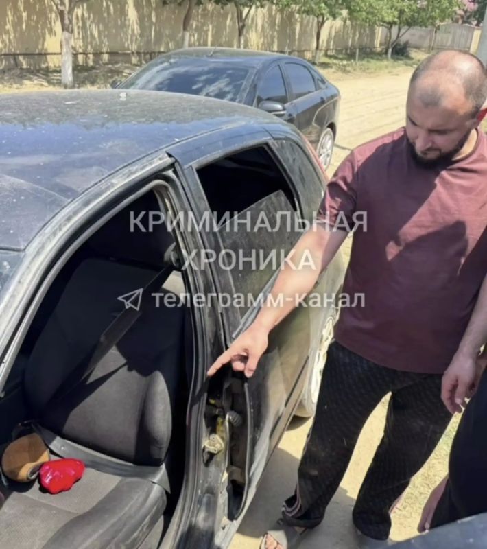 Полицейские нашли 1229 граммов мефедрона у двух дагестанцев 31 и 33 лет на окраине села Новокули Кумторкалинского района Полицейские нашли 1229 граммов мефедрона у двух дагестанцев 31 и 33 лет на окраине села Новокули Кумторкалинского района